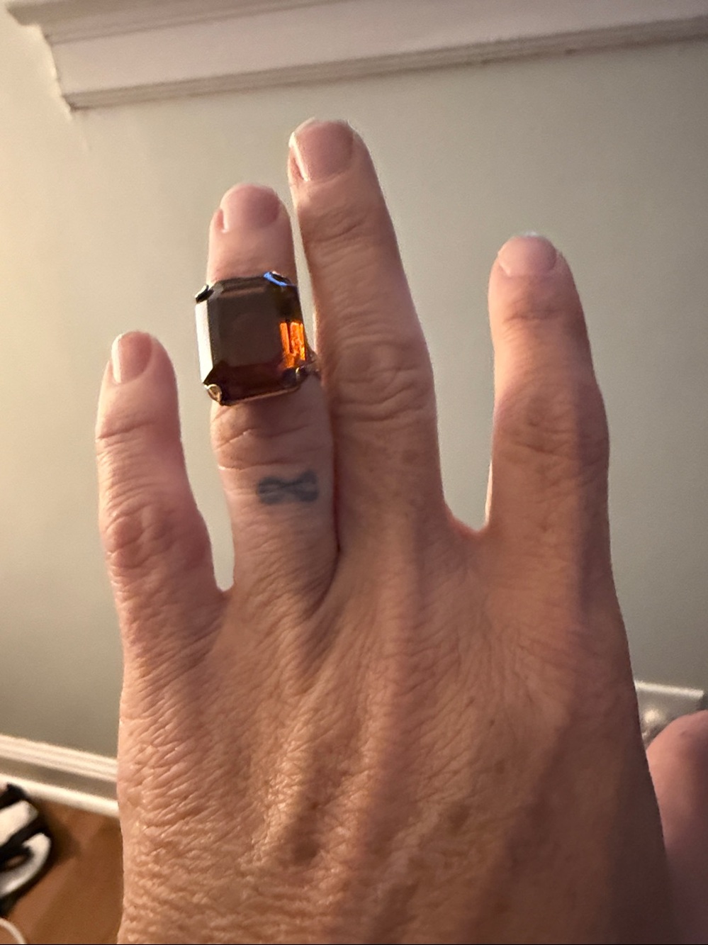 Vintage AVON (1980) smokey Topaz Ring - Picture 5 of 5